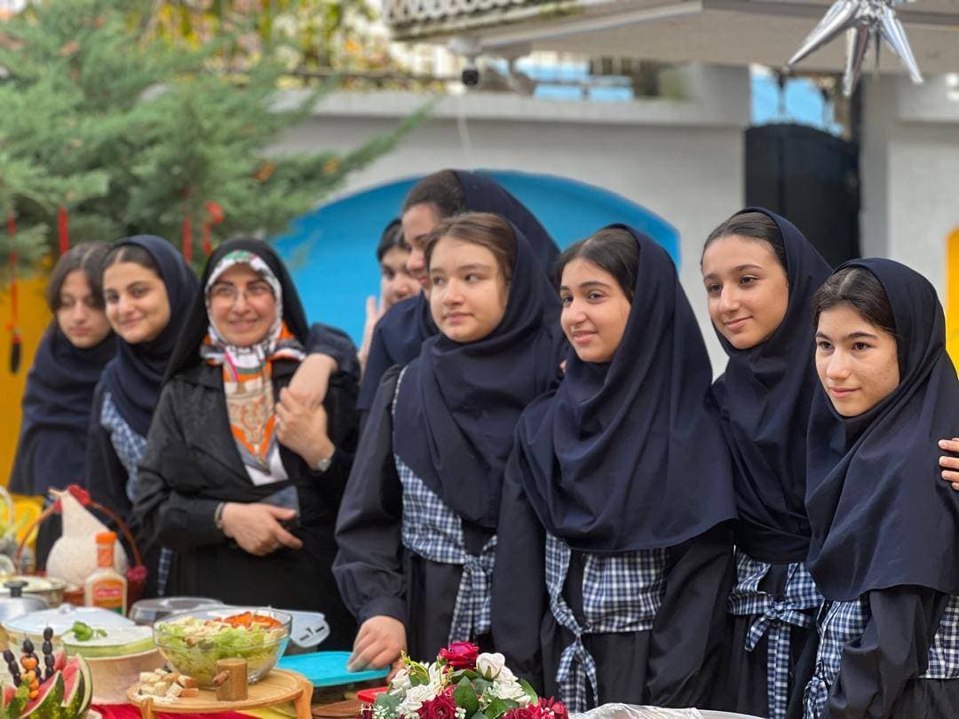 دبیرستان غیردولتی دخترانه دوره اول شهید مسعود مقدم